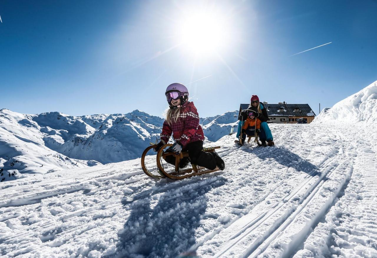 MANNI village - lifestyle apartments Mayrhofen Exteriör bild